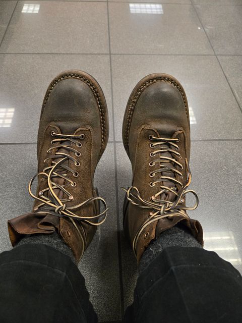 Photo by InanimatePepper on October 24, 2024 of the White's C350 Cutter in Seidel Distressed Roughout.