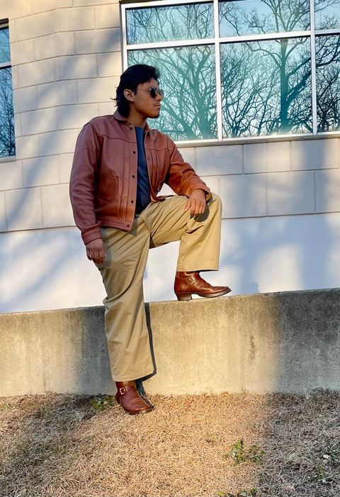 Photo by ToesOverHoes203 on December 8, 2024 of the Clinch Engineer Boots 11-Inch Height in Brown-Overdyed Horsebutt.