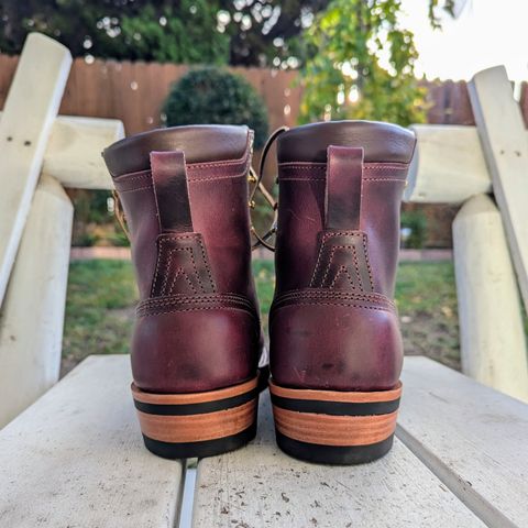 Photo by chipadoodle on October 29, 2024 of the Nicks MTO in Horween #8 Cypress.