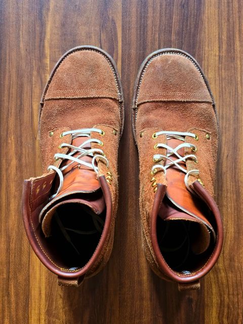 Photo by katzpowa on March 2, 2025 of the Iron Boots The Chosen One in S.B. Foot Dune Roughout Suede.