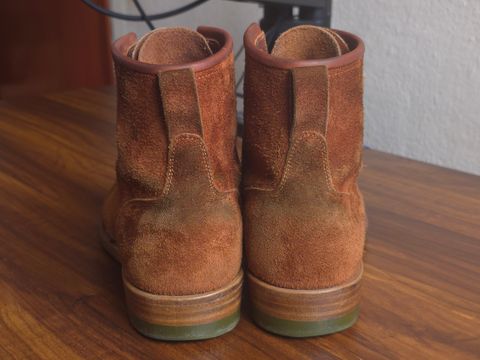 Photo by katzpowa on April 5, 2025 of the Iron Boots The Chosen One in S.B. Foot Dune Roughout Suede.