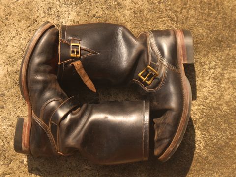 Photo by kkelunturan on April 5, 2026 of the Junkard Enginer boots 11 Inch in Seidel Black Double Shot.