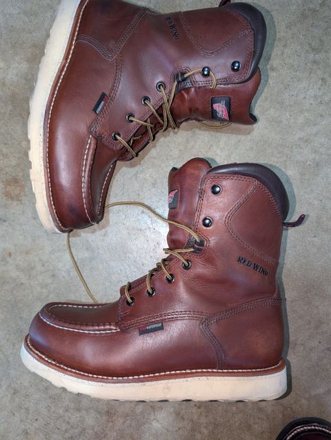 Photo by Ztephen on December 23, 2025 of the Red Wing Red wing/411 in Sb Foot Brown.