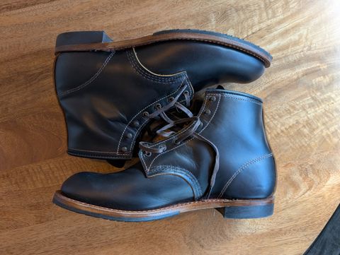 Photo by Rolfgang on April 24, 2026 of the Red Wing Beckman Flatbox in S.B. Foot Black Klondike.