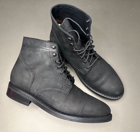 Photo by kifly178 on June 5, 2024 of the Thursday Captain in Black Matte Rugged & Resilient.