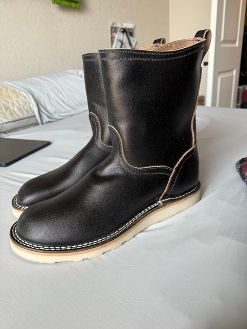Photo by ShutUpBubi on February 25, 2026 of the Nicks Wellington 365 in Horween Black Waxed Flesh.