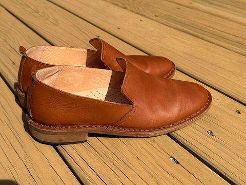 Photo by sweatpantszach on July 6, 2025 of the Astorflex Patnoflex in Tan Smooth.