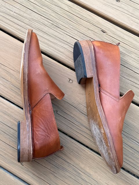 Photo by sweatpantszach on July 6, 2025 of the Astorflex Patnoflex in Tan Smooth.