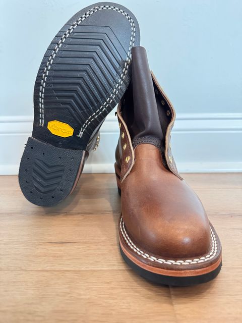 Photo by Puzzleheaded_Post412 on May 27, 2026 of the Nicks MTO in Horween Ravello Chromexcel.
