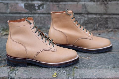 Photo by RUNNOFT on October 1, 2024 of the Oldspeed MFG Service Boot 6” in Horween Tan Latigo.