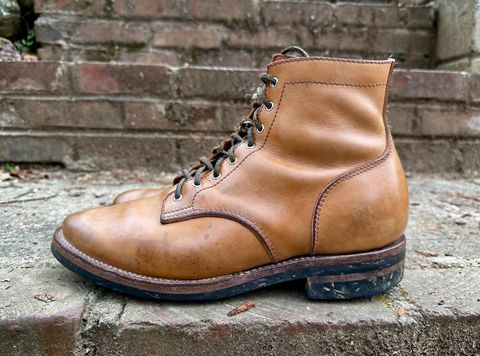 Photo by RUNNOFT on April 1, 2025 of the Oldspeed MFG Service Boot 6” in Horween Tan Latigo.