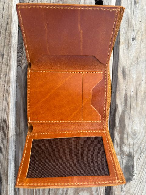 Photo by MuttBarker on October 4, 2025 of the Rodos Leather Crafts Camel Full Grain Leather Trifold Wallet in Tochigi Oil Vachetta #1 Light Brown.