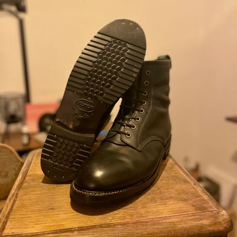 Photo by sbjweyk on November 28, 2025 of the Solovair 8 Eye Derby Boot in Black Greasy.