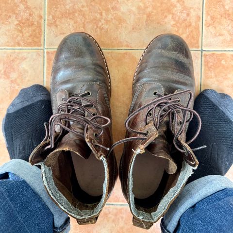 Photo by stinkypatina on August 22, 2025 of the Dr. Martens 939 Ben in Dark Brown Crazy Horse.