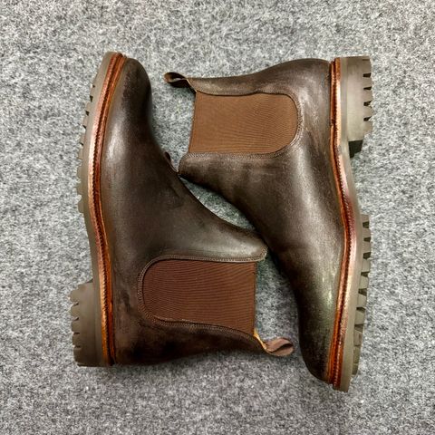 Photo by stinkypatina on November 25, 2025 of the Meermin Chelsea Boot in Rust Waxy Calf.