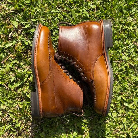 Photo by stinkypatina on July 17, 2026 of the J.Crew Kenton Pacer Boots in Horween Chromexcel.