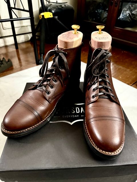 Photo by stinkypatina on March 8, 2024 of the Thursday Captain in Brandy Hand-Finished Full Grain.