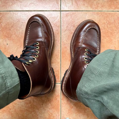 Photo by stinkypatina on October 10, 2025 of the Grant Stone Brass Boot in Horween Crimson Chromexcel.
