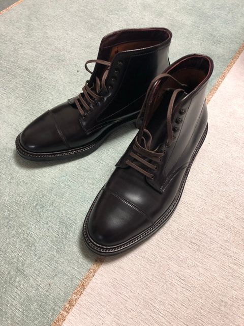 Photo by Patrick_Kwon on December 13, 2022 of the Alden Parajumper Boots in Horween Color 8 Shell Cordovan.