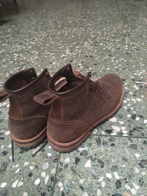 Photo by avikishoresoni on May 26, 2025 of the Craft & Glory Ranger Boots 6" (Vintage Brown) Goodyear Welted in Full Grain Waxed Water Buffalo.