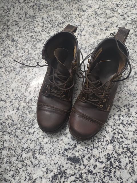 Photo by avikishoresoni on May 4, 2026 of the Craft & Glory Ranger Boots 6" (Vintage Brown) Goodyear Welted in Full Grain Waxed Water Buffalo.