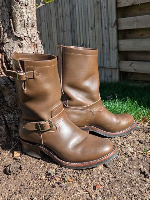 Photo by mari on November 1, 2024 of the Keystone Shoe Company Biker Boot (Engineer) in Horween Dark Brown Latigo.
