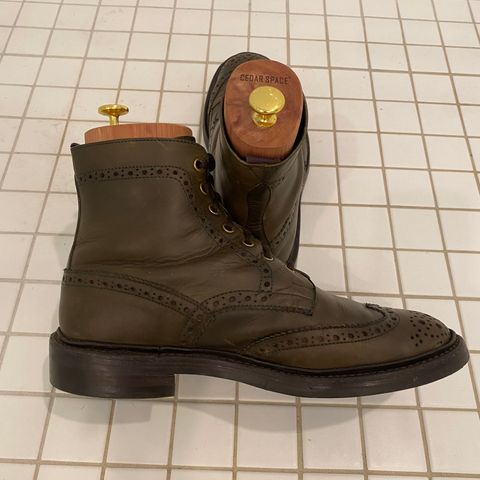 Photo by Colonel_Gringo on July 5, 2026 of the Tricker's Stow Country Boot in Green Olivvia Waxy.