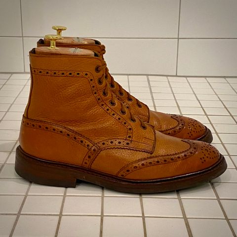 Photo by Colonel_Gringo on July 13, 2026 of the Tricker's Stow Country Boot in Acorn Muflone.