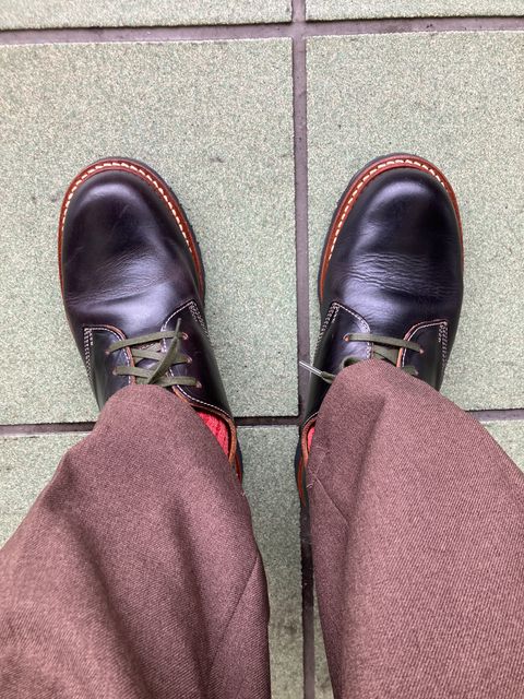 Photo by maru on March 12, 2025 of the Danner Moreland Oxford in Horween Black Chromexcel.