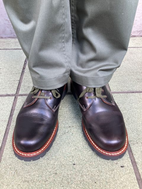 Photo by maru on July 22, 2025 of the Danner Moreland Oxford in Horween Black Chromexcel.