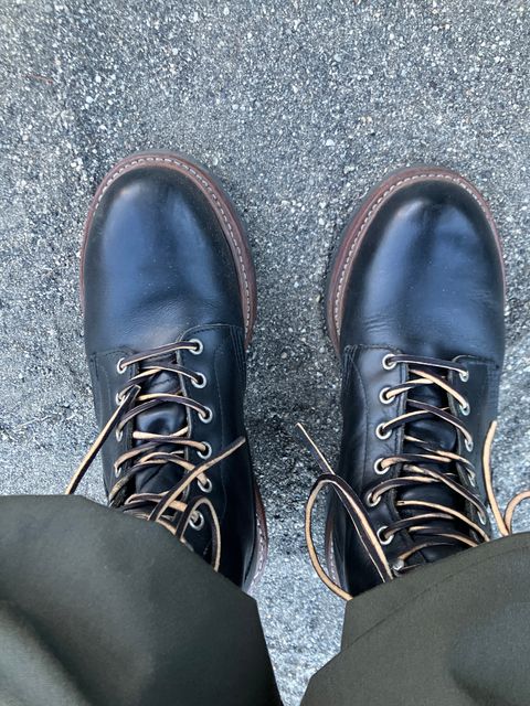 Photo by maru on July 21, 2025 of the Red Wing 8210 Logger Boots in S.B. Foot Black Chrome.