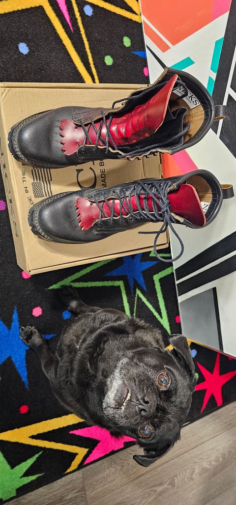Photo by superkirbz13 on March 5, 2025 of the Nicks MTO in Horween Black Waxed Flesh.