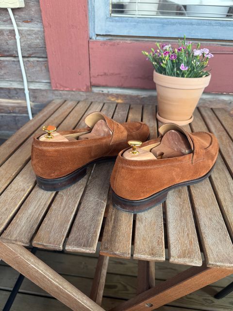 Photo by henkish on July 14, 2026 of the Skolyx Penny Loafer in C.F. Stead Polo Brown Janus Calf Suede.