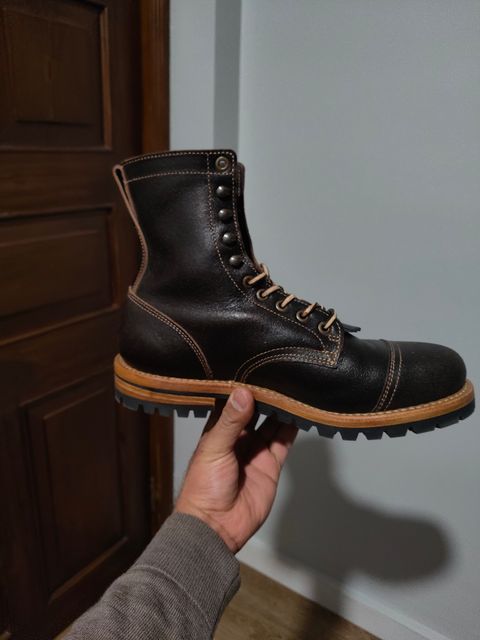 Photo by bootswith_adi on January 13, 2026 of the Truman Upland Boot in Horween Java Waxed Flesh.