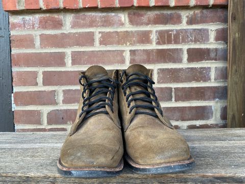 Photo by jacobjanes on January 5, 2026 of the Red Wing Merchant 8062 in S.B. Foot Olive Mohave Roughout.
