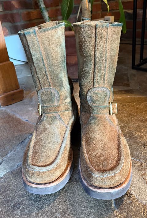 Photo by grantini on January 1, 2026 of the Russell Moccasin Co. Zephyr Balderas in SB Foot Roughout Pecos Chamois.