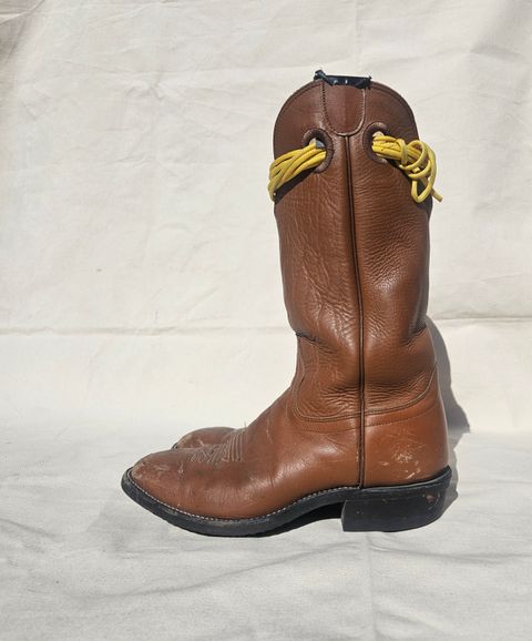 Photo by Jakesleather1505 on October 2, 2025 of the Hondo Boots 7875 in Veg Retan.