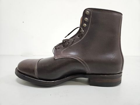 Photo by momatw on July 15, 2026 of the Viberg Halkett Factory Second in Comipel Brown Horsebutt.