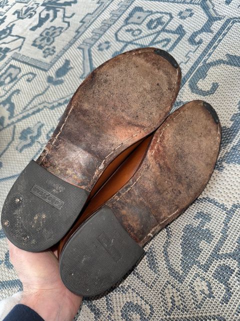 Photo by ty.302 on April 5, 2026 of the Allen Edmonds Unknown Model in Unknown.
