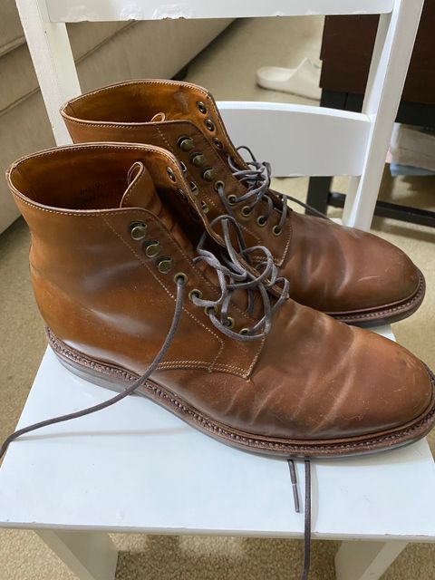 Photo by ZacharyQian on February 6, 2025 of the Grant Stone Edward Boot in Horween Unglazed Natural Shell Cordovan.