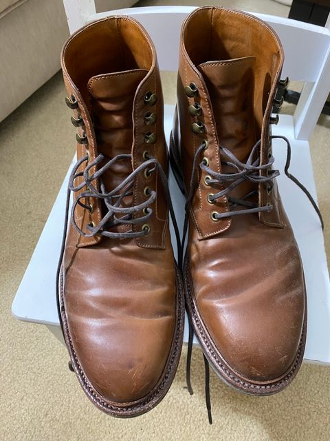 Photo by ZacharyQian on February 6, 2025 of the Grant Stone Edward Boot in Horween Unglazed Natural Shell Cordovan.