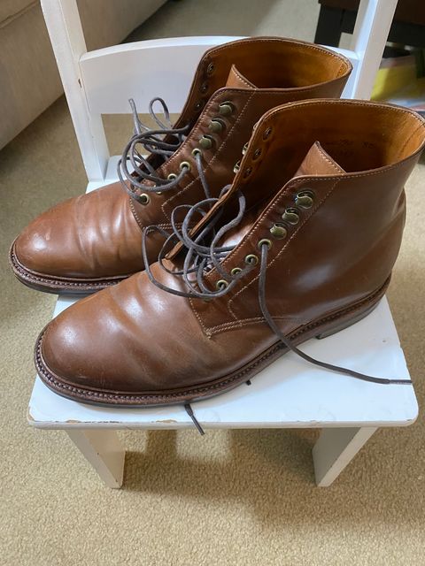 Photo by ZacharyQian on April 6, 2025 of the Grant Stone Edward Boot in Horween Unglazed Natural Shell Cordovan.