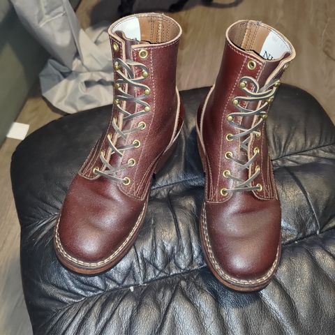 Photo by 3ringCircu5 on August 11, 2025 of the Nicks MTO in Horween Tan Waxed Flesh.