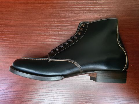Photo by ryanpiyo on December 11, 2024 of the The 2 Monkeys Sportif Boots in Du Puy Teacore Black Calf.