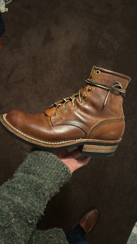 Photo by Josephjay21 on March 6, 2025 of the Nicks Handmade Boots Robert Boot in Horween Orange Predator.