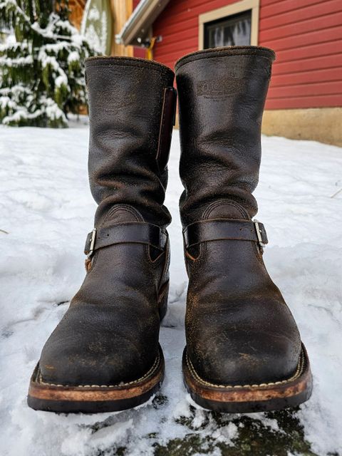 Photo by DaveWilkes on December 5, 2024 of the Wesco Standard And Strange Collab: The Quick Striker in Horween Olive Waxed Flesh.