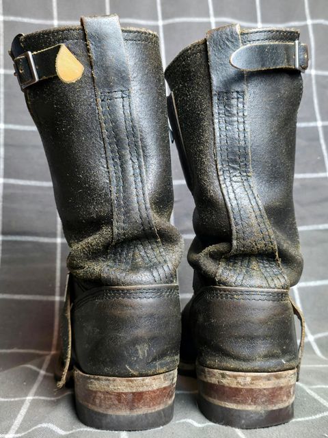 Photo by DaveWilkes on April 6, 2025 of the Wesco Standard And Strange Collab: The Quick Striker in Horween Olive Waxed Flesh.
