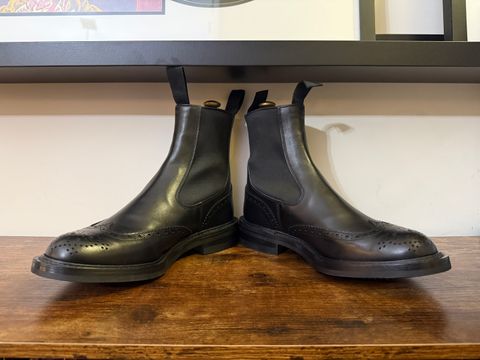 Photo by Shabazkilla on March 8, 2025 of the Tricker's Henry Country Dealer Boot in Black Calf.
