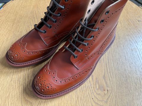 Photo by claus on April 1, 2024 of the Tricker's Stow Country Boot in Marron Antique.