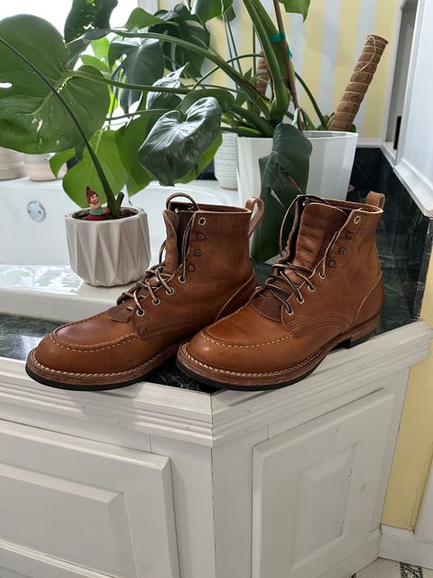 Photo by ds on March 8, 2025 of the Nicks MTO in Horween Natural Dublin.